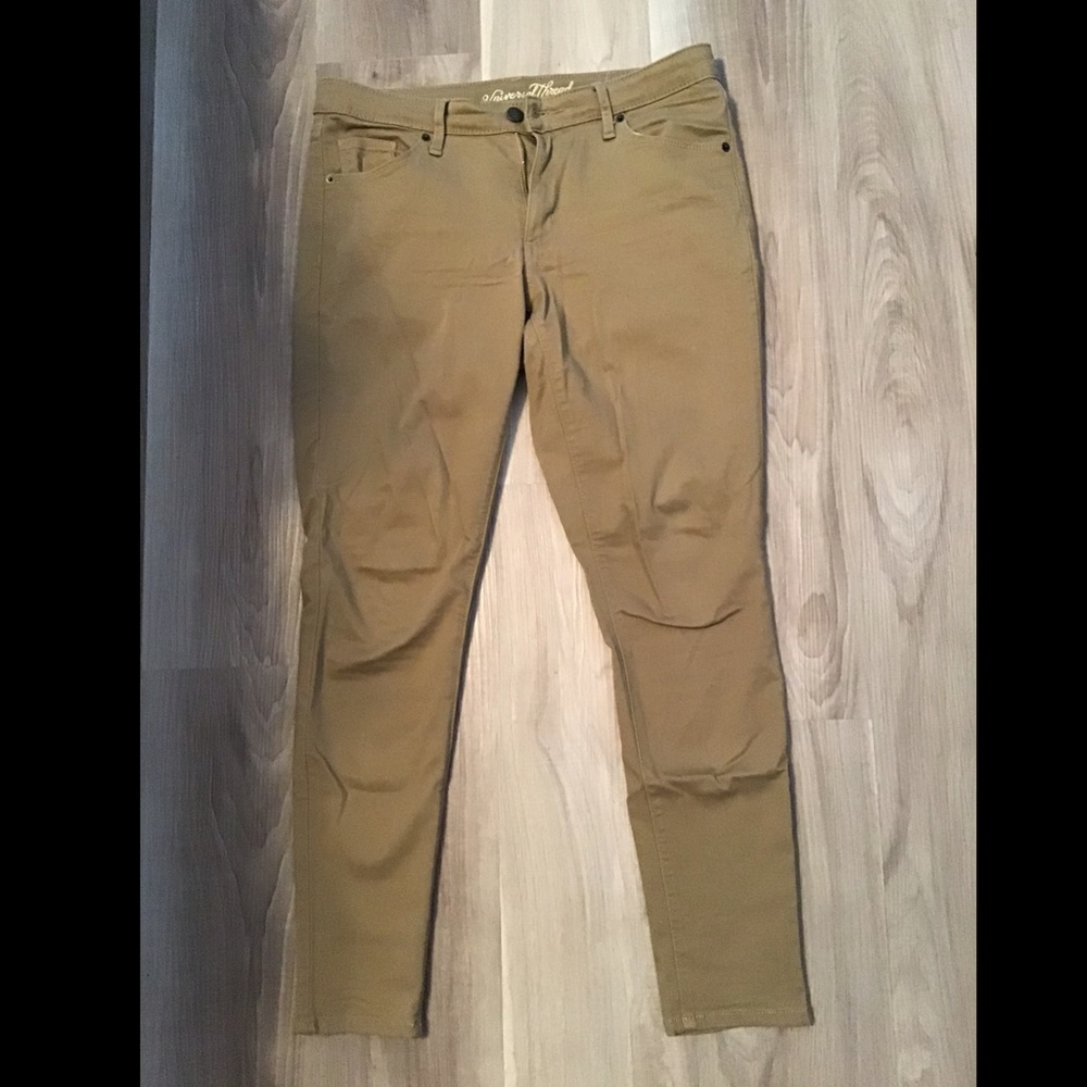Universal Thread Khaki Jeans
